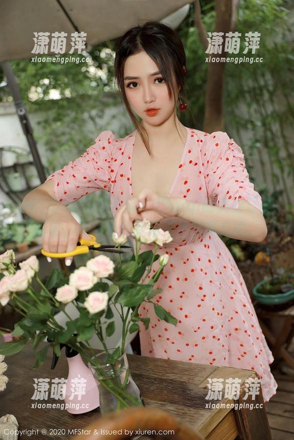 MFStar模范学院 - 77qiqi的美脚写真图包，果然是让我忍不住多看几眼。