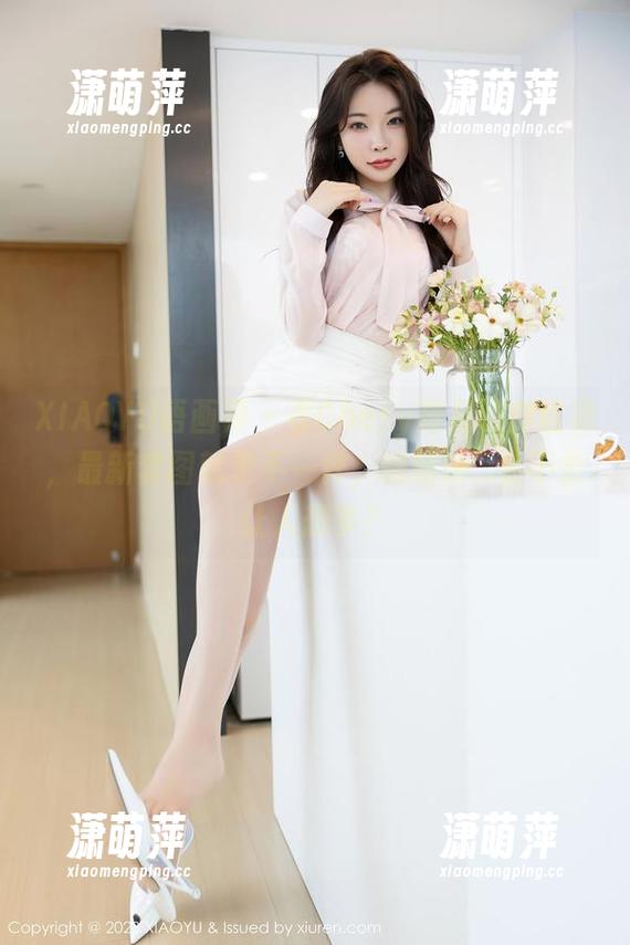 XIAOYU语画界-Chery绯月樱 XIAOYU语画界 - 看Chery绯月樱穿红裙,最新套图就是不一样,咕咕咕...会不会让人想多?