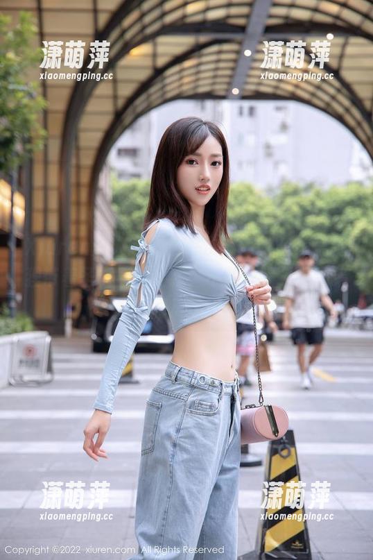 Xiuren秀人网-FoxYini孟狐狸 Xiuren秀人网 - 这一次,FoxYini孟狐狸带着圣诞愿望上线,不聊吃喝只聊图集和风格!