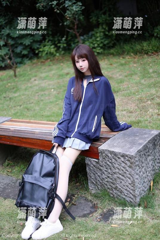 Xiuren秀人网-玛鲁娜Manuela Xiuren秀人网 - 玛鲁娜Manuela的套装虽然气质非凡,但我还是在想,下载的同时我会不会变得更有范儿?