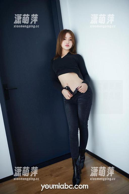 YouMi尤蜜荟-小KK YouMi尤蜜荟 - 小KK的睡衣写真集更新,不知能否私下比拼一下谁的睡衣更扎眼?