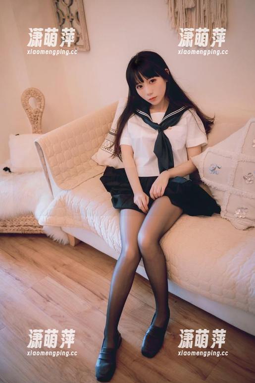 查看usejan蓝蓝的定制服，感觉有点太过分了