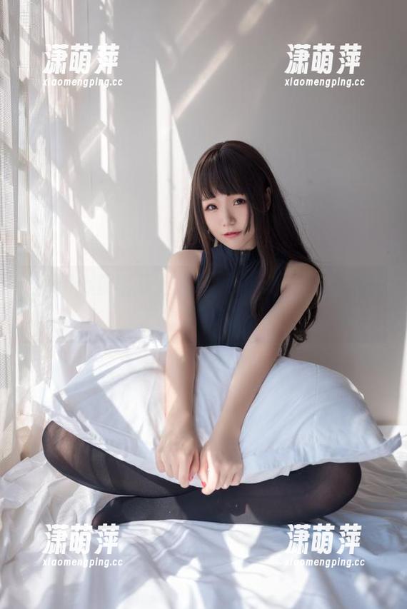 当yoko夏宅遇上泳装，cos也变得如此高清可人。