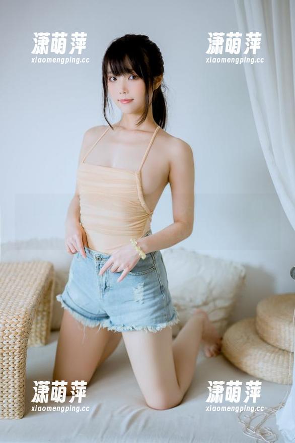 一智智的JK套图：她在镜头前的小心机，真不想让你发现哦