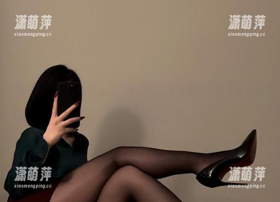 保守的二舅妈 微密圈 - 图库小道消息:保守的二舅妈的新武器是油亮丝!