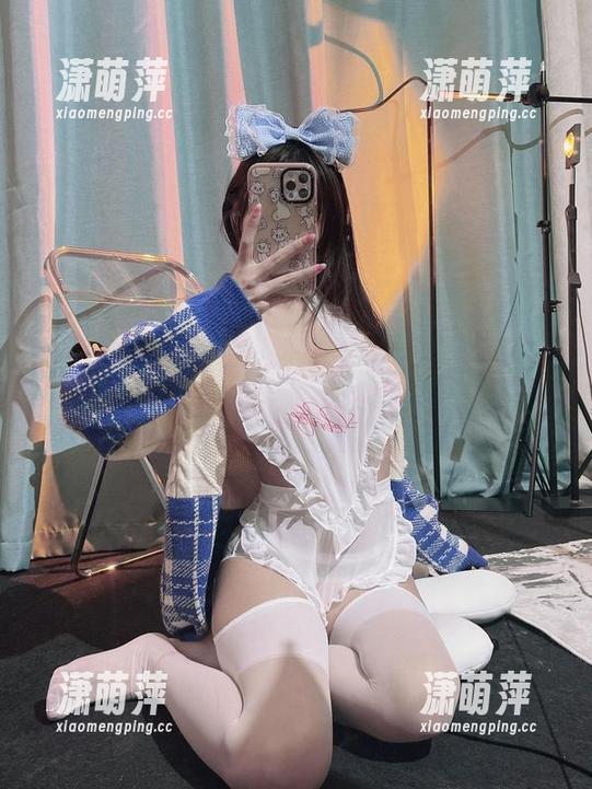 微密圈 - 兔宝妮to在线发布双人系列，图片中有微微晃动的情绪，怎么形容呢？