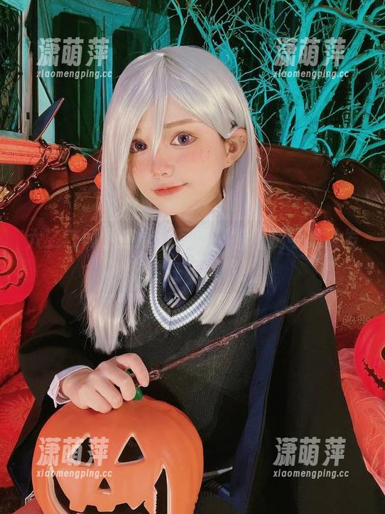 六二二同学的泳池写真，福利我可是没发现全在水里呢！