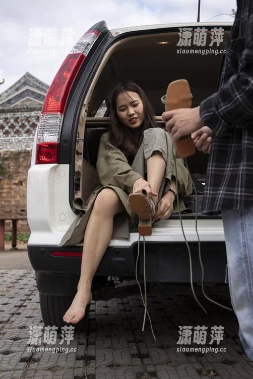 南国足艺 - 小美女静儿，让你的桌面充满害羞的气息——原图和壁纸分享。