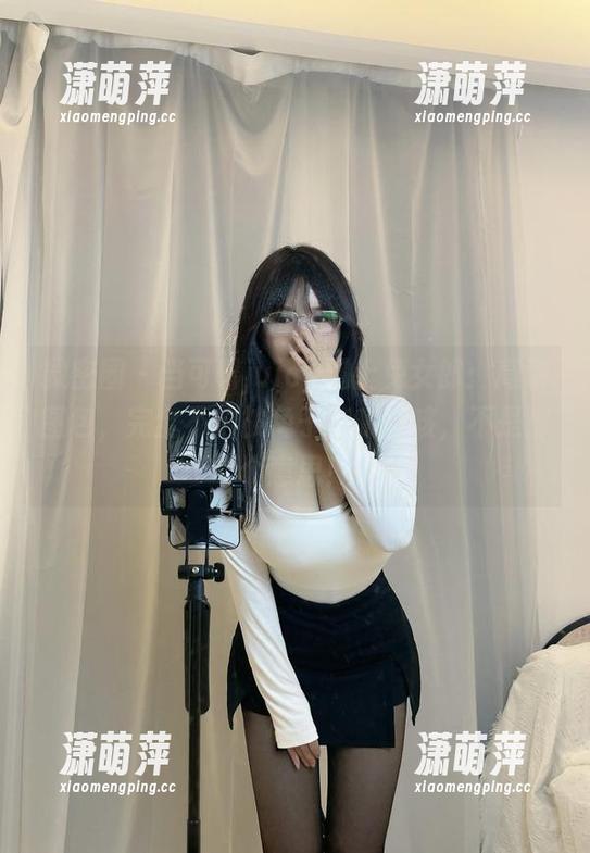 可馨juicy 微密圈 - 当可馨juicy遇上兔女郎:高清图包,完全不怕被兔子咬哦…咳,不是那个意思!