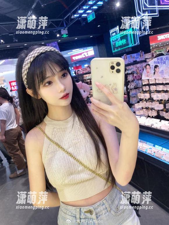 大肉丸Amiee 大肉丸Amiee的旗袍宽松到你心里,还是身上?原图来一波,高清分享!