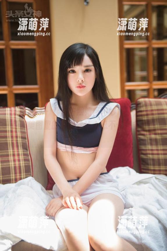 头条女神 - 看曲佑熙如何巧妙驾驭，这些免费美图里的裤里丝让人忍不住想多看一眼。
