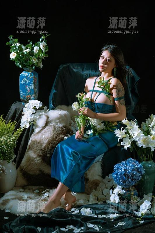 体操服下的奈汐酱Nice，原图和更新的差别有点直观啊！