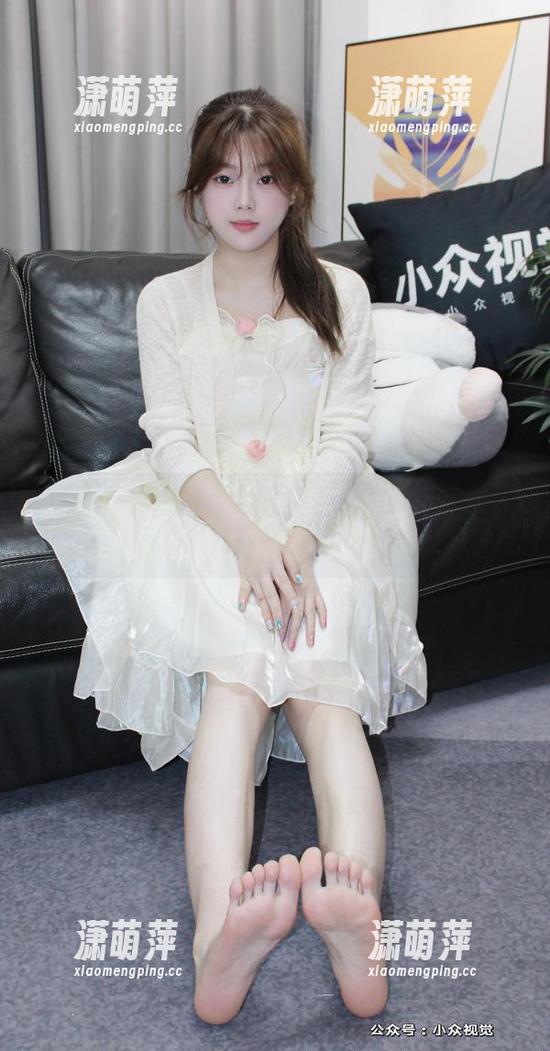 小众视觉 - 学姐系列美图，婷婷这次又要让我如何取舍我的目光？
