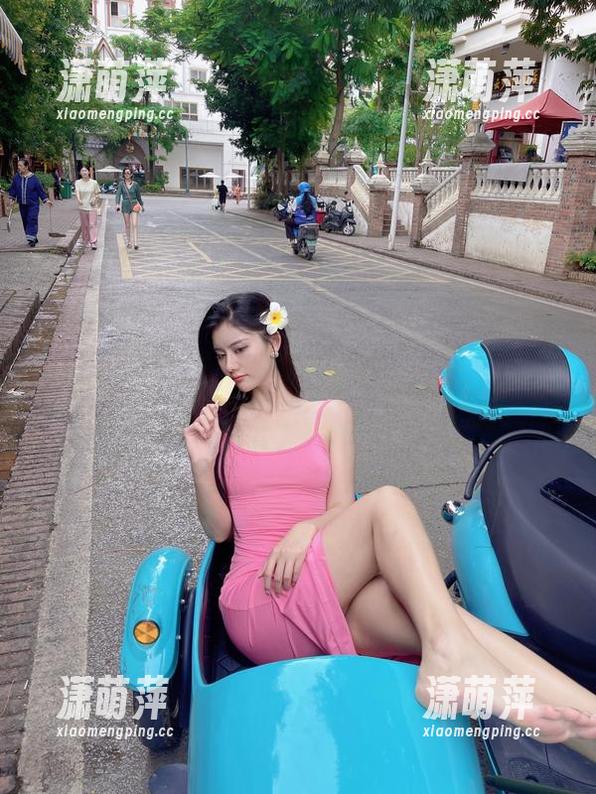 微密圈 - 就是阿朱啊携最新圣诞写真而来，画面太美，我忍不住想多看几眼。