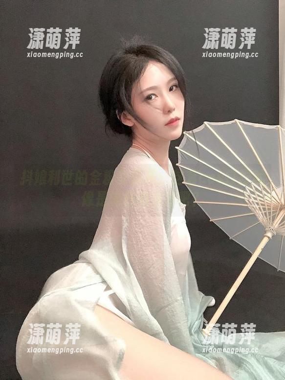 抖娘利世的金粉交际花：这套cos打扮就像是流行的魔法吧？