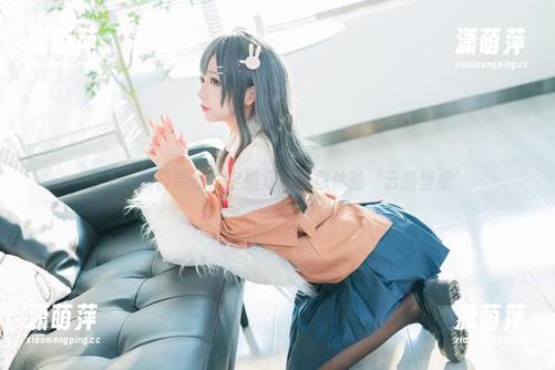 日奈娇 飞上天的日奈娇:空姐写真带你体验‘云端壁纸’