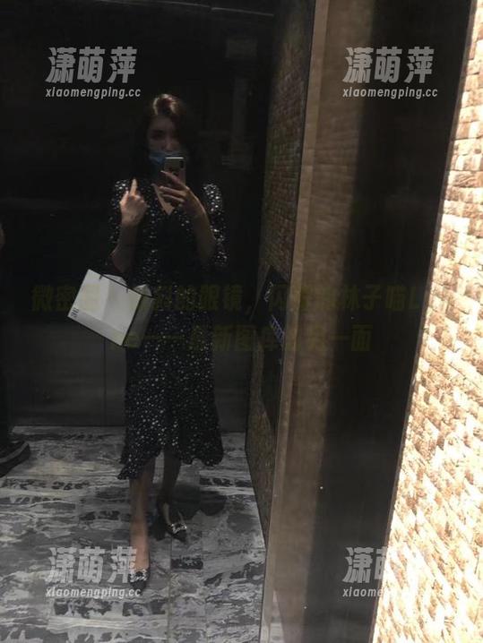 微密圈 - 倾斜的眼镜，闪耀的林子喵Lynne——最新图库的另一面
