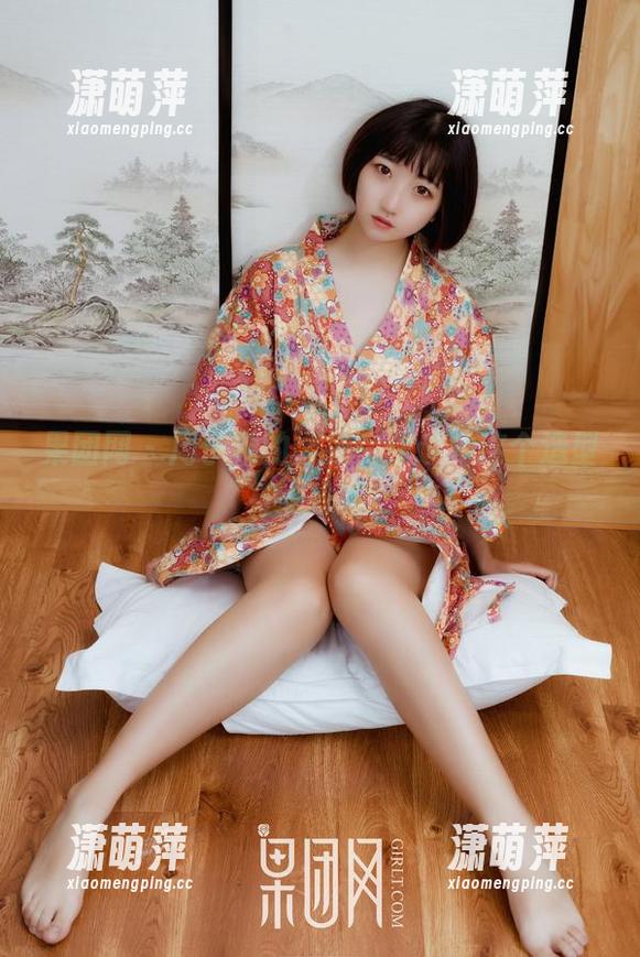 果团网-周于希 果团网 - 周于希的学妹,你说她这个造型有点晕吗?