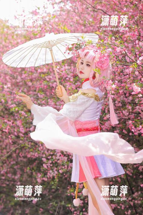 查理女王来啦：桃暖酱的死库水写真合集观察