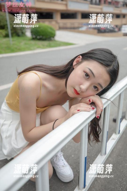 梦丝女神 - 有些东西真的得分享，苏柔的美腿你看了吗？图片在这里！