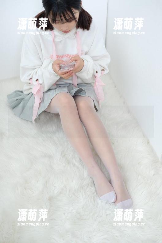 森萝财团 森萝财团图集:黑丝女仆,连洗衣服都像是在走秀,你有没有被划伤的心灵?