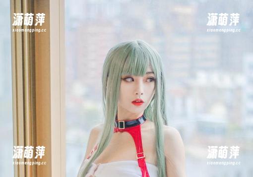 突然被清颜颜子的全套美脚惊艳到，图片上的她在干嘛呀！