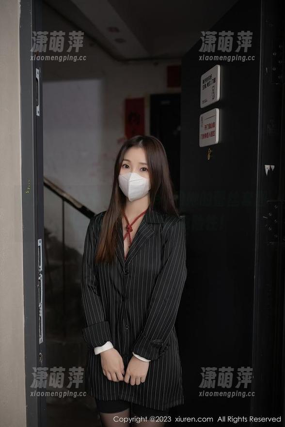 秀人网-小蛮妖_honey 秀人网 - 小蛮妖_honey和她的蕾丝套图,警告你按下快门的危险性!