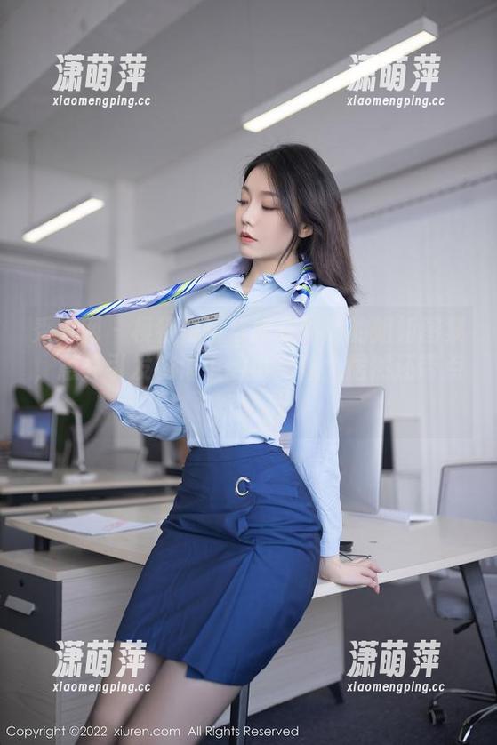 秀人网 - 模特悦悦与她定制版的姐姐图集，意外引发脑海中的小影像，居然还带点疑惑。