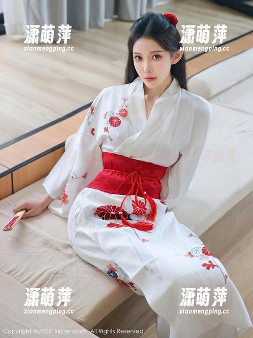 秀人网-甜妮 秀人网 - 免费体验甜妮的美脚,不求新武器,只求图包带你飞!