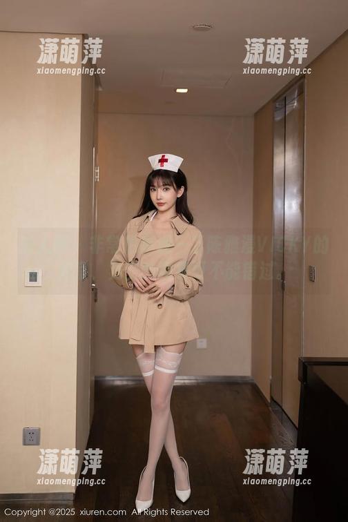 秀人网 - 非常想参观一下陈雅漫VICKY的教室，免费的图集可不能错过。