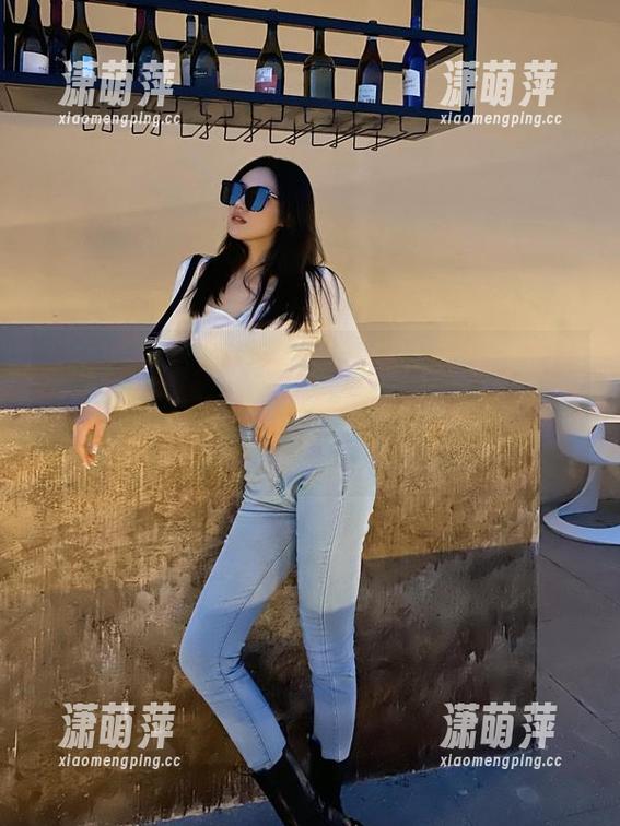 微密圈 - 不知道为什么，看了视频，瞬间觉得粉色的猪陈佩奇的御姐真的有魔力。图片太过强烈。