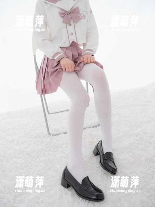 紧急企划 - 小恩的体操服写真集：助你体验摄影师的蓝屏时刻！