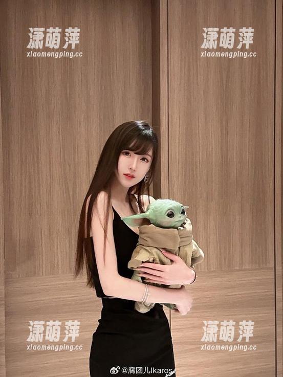 私拍作品也有魔力，腐团儿Ikaros的丝袜真让人意想不到！