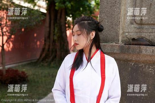 蜜桃社-桃乃香Tina 蜜桃社 - 作为精选里的“女孩”,桃乃香Tina的每一张图片都有“故事”,但有时候我更想瞧着开心的样子。