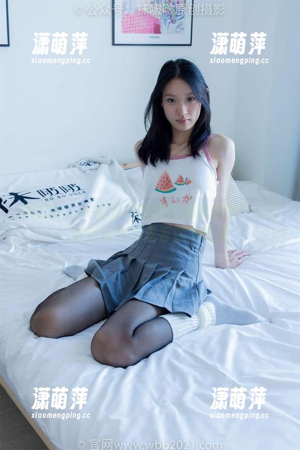 袜啵啵 - 一张图不能满足我的期待：熊熊的美脚在这里等你发现哦