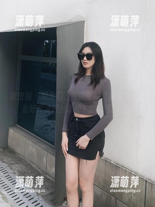 陈佩奇 微密圈 - 观众们,陈佩奇的红裙来了,准备好高清照片了吗?扔掉黑白的!