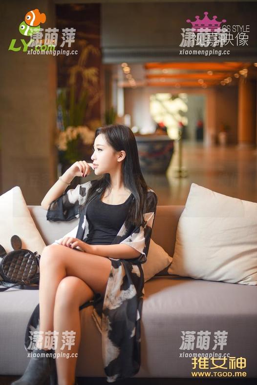 青豆客-Una尤娜 青豆客 - Una尤娜的私拍:女孩儿,她们哪儿不一样!