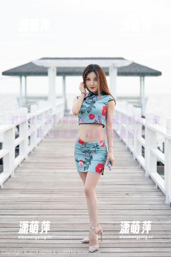 魅妍社-余心曼 魅妍社 - 余心曼的水手服图册免费送,做个海上徐志摩,结果只盯着浪!